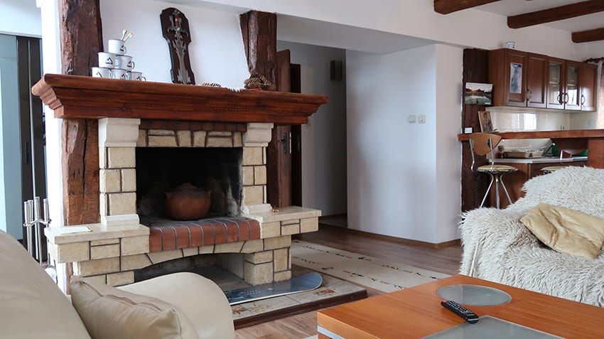 Staying in the Snomads Chalets in Bansko: Review 10 Lounge at Chalet Destiny Snomads