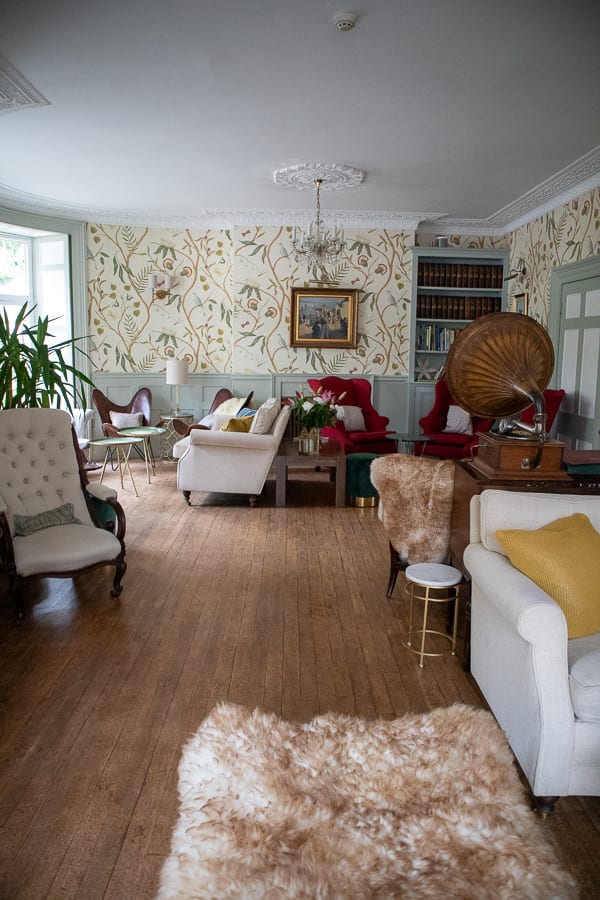 The Burleigh Court Hotel & Restaurant, Luxury in the Cotswolds 16 lounge 2