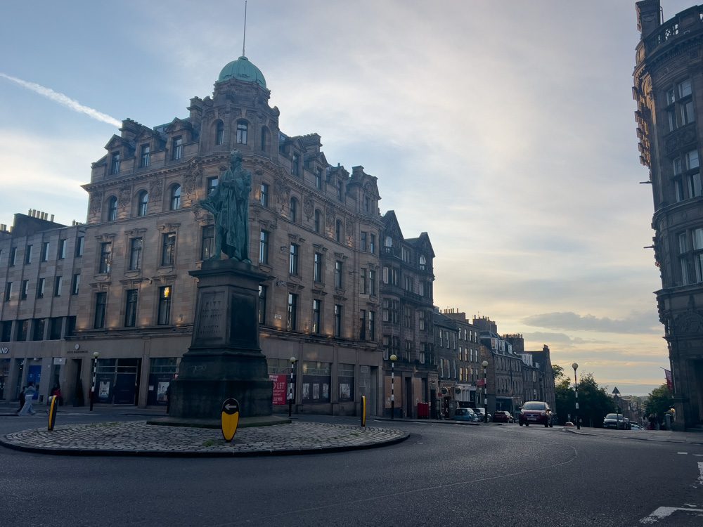 Staying at the Luxury RÌGH Residences, Edinburgh (2024) 2 RÌGH Residences on the corner of George Street and Fredrick Street