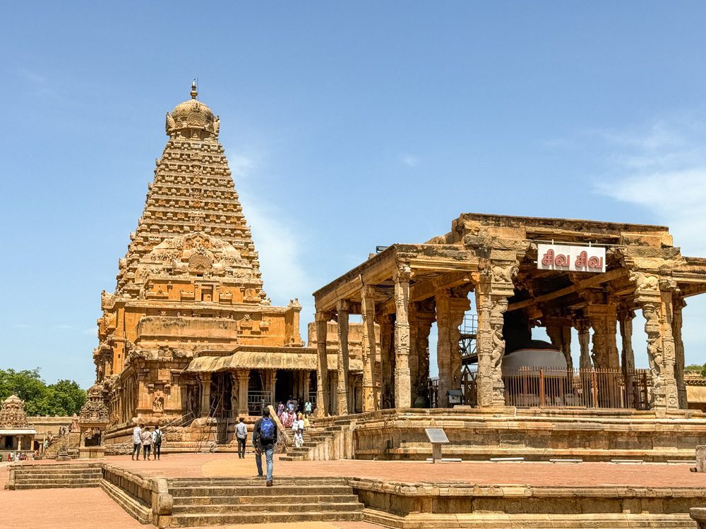 Tamil Nadu Travel Guide: Everything You Need to Know 5 Brihadeeswarar Temple showing the main temple in the background