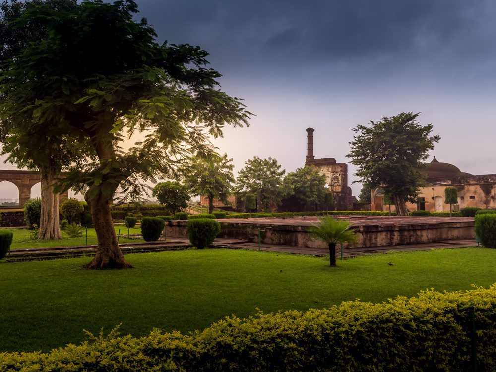 Things to Do in Burhanpur, Madhya Pradesh – History, Forts & Hidden Gems 8 The Shahi Qila (Royal Palace)