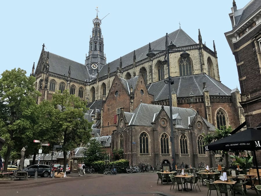 13 Amazing Day Trips From Amsterdam - Day Trips In The Netherlands &Amp; Belgium 7 FlipFlopGlobetrotters Grote Kerk Haarlem Netherlands